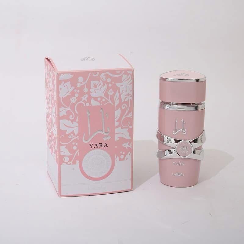 عطر يارا الوردي (Yara Lattafa) من أشهر العطور النسائية الشرقية الفاخرة التي تمزج بين النعومة والجاذبية